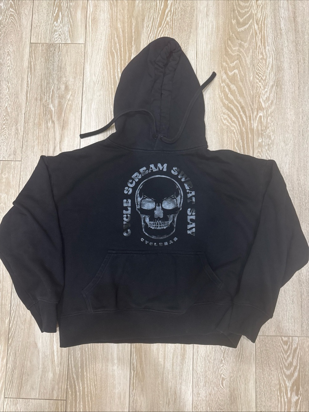 Cyclebar Unisex Cycle Scream Sweat Slay Hoodie M. Unisex black hoodie with skull